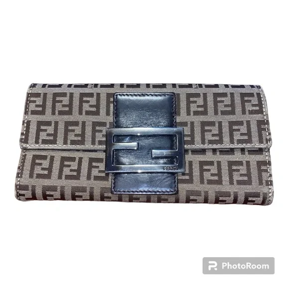 EUC Authentic Fendi Monogram Wallet - Picture 1 of 9